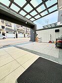 新光田6房邊間臨路電梯別墅