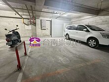 近崑山國小優質三房平車 (永康區國光七街)