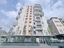 軍功商圈十米超大面寬形象店面