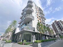 軍功商圈旁閃亮角間黃金店面