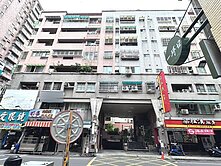 健康三街整新3房有租平面車位