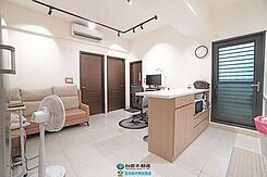 高雄SKM草衙捷運花卉市場小港學區輕屋齡兩房