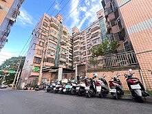 龍南路忠貞市場景觀電梯3房平車