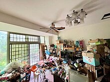 屋主好想賣潤泰生活大師一樓大戶有庭院有車位