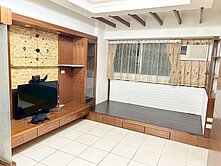 有影片《破盤單坪40萬》24年屋低公設大三房+車位