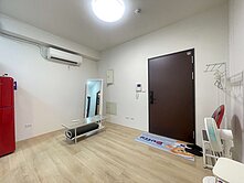 岡山濕地公園#藏逸全新2房#傢具電全配小資宅 岡山