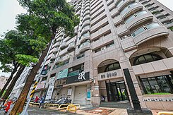 巨蛋首排超高樓景觀 無限宅3+1房平車