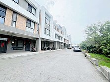 💟梧棲☢️臨路｜大地坪｜前院停車輕齡美墅