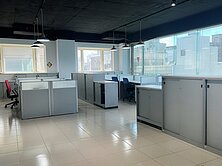 民生東路華泰財經大樓