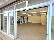 小港青島新城稀有釋出三角窗店面+平車