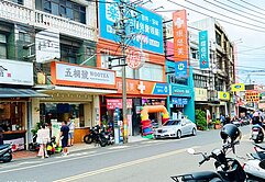 忠貞市場香榭別墅店面屋況佳