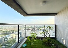 張嘉玲/鳳山雙捷運宅/全新/2+1平車