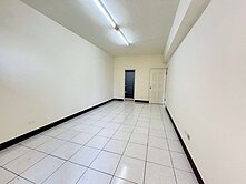 便宜✅前鎮高中邊間方正寬敞大室內3房✅捷運輕軌✅