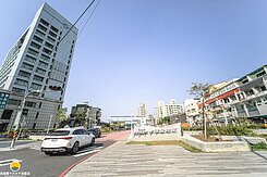 平轉甲山林文華帝寶邊間18樓三房大平車開42萬可談