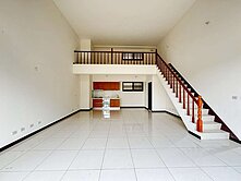 獨家專任-高鐵唯樂正中山路金店面稀有釋出