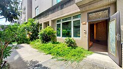 緊鄰科博館！5大套房可停三車獨棟輕屋齡透天！