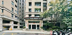 專任潭子順天新科大2房低公設低總價休旅車位