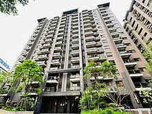 元生國小內壢國中和耀真諦兩房車位近微笑城堡內壢之心