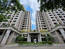 新高雙語學區公園第一排大三房平車