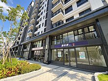 全新捷市邦8米寬樓店~1+夾層~室內使用超過40坪