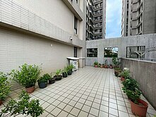 中壢區(稀有大露臺戶)專任忠貞商圈(三房+車)