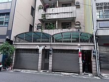 草衙商圈/近捷運站/大地坪靚美~車庫透天