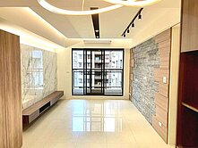 桃園經國特區.稀有5年屋.高檔裝潢.美3房車