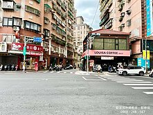 〔關注仲點〕★三重１樓好停車．巷寬約６米．汙水已做