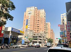 5期大墩商圈東龍尊邸店面平面車位捷運站大墩16街