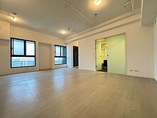 凹子底捷運輕軌百貨【享京城】全新未住高樓2房平車