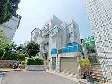 專任｜中國醫獨棟花園豪墅・18米大面寬・四車位