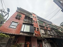 福德街邊間公寓頂家
