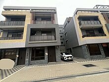 楊梅區富岡伯公岡櫻木花道雙車位電梯別墅
