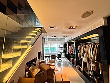 專任~林森路中山路口黃金大店面