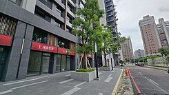 河堤社區河堤世界鑫店面近鄰大樂裕誠商圈