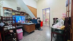 楠梓近家樂福/益群橋臨路騎樓店面透天