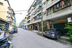 楠梓右昌超值公寓8米街上騎樓停車 正1、2樓店住