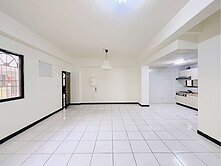 1498萬★太平藝文特區大地城國邊間朝南花園透天