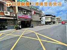 捷運G06大地坪前院停車透天■面寬5米7■適自建