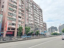 至善國中2房平車|青海 逢甲熱鬧商圈