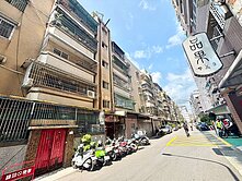 二聖/瑞隆/武慶商圈/全屋翻新公寓三樓