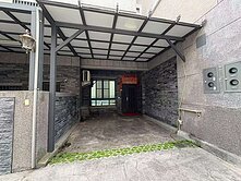 西螺市中心★輕屋齡★機能便利美透天