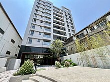 ✨【IN中央｜高樓層尊榮戶＋大平面車位】✨