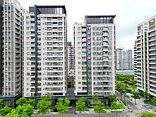 ★亞灣小宇★華鳳特區｜三房平車｜龍騰上河國