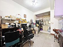 靜巷生活 × 稀有釋出|仁雄商圈3層樓車庫透天