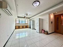 生活機能佳‼️稀有春田四房車✨住商政哲