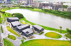 青埔A17低總價邊間採光2房平車~委託找定宸一定成