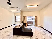 信實恬🍭獨賣～民俗公園旁～屋況超好三房休旅車位