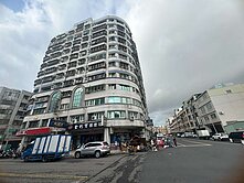 高雄臨海旗津機場旁三房美華廈