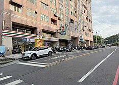 基隆市信義區深澳坑挑高一樓店住合一*找東森房屋秀如